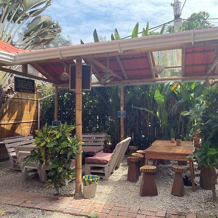 Esperanto Bed & Breakfast Surf Hostel Монтаньїта Екстер'єр фото