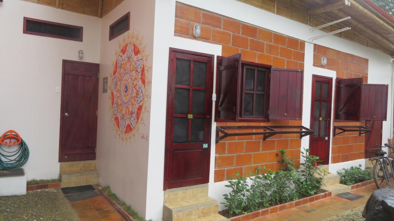 Esperanto Bed & Breakfast Surf Hostel Монтаньїта Екстер'єр фото
