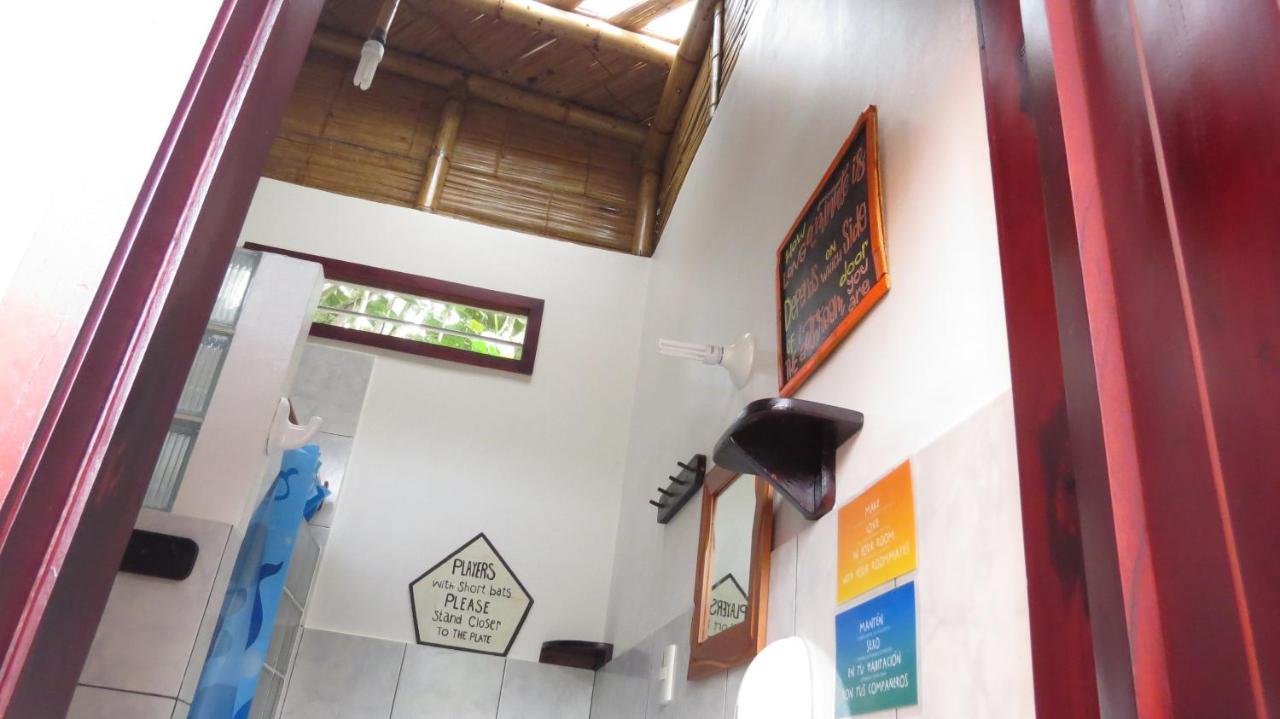 Esperanto Bed & Breakfast Surf Hostel Монтаньїта Екстер'єр фото