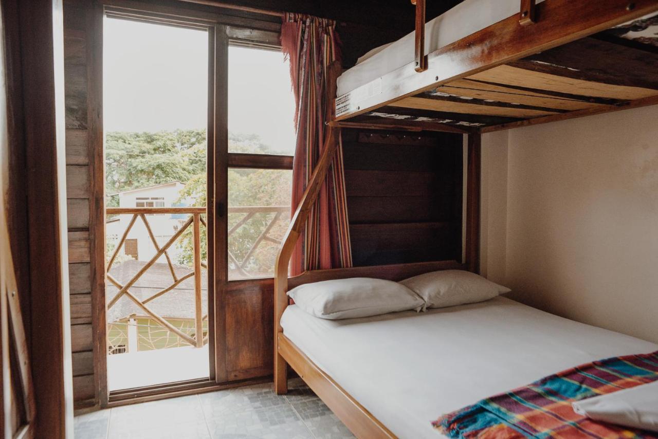 Esperanto Bed & Breakfast Surf Hostel Монтаньїта Екстер'єр фото