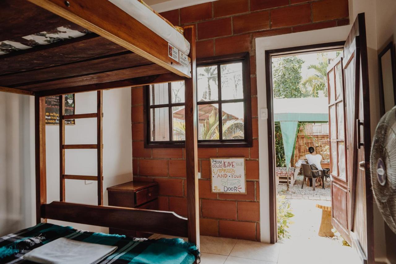 Esperanto Bed & Breakfast Surf Hostel Монтаньїта Екстер'єр фото