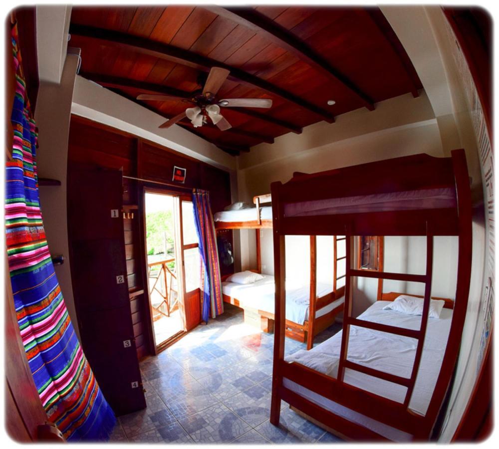 Esperanto Bed & Breakfast Surf Hostel Монтаньїта Екстер'єр фото