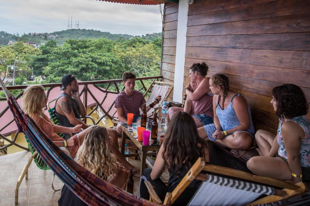Esperanto Bed & Breakfast Surf Hostel Монтаньїта Екстер'єр фото
