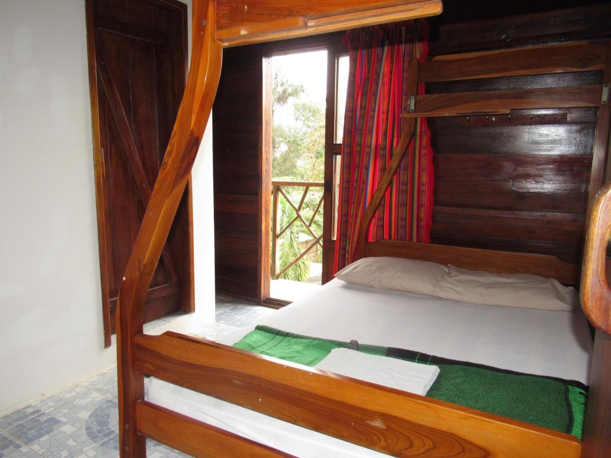 Esperanto Bed & Breakfast Surf Hostel Монтаньїта Екстер'єр фото
