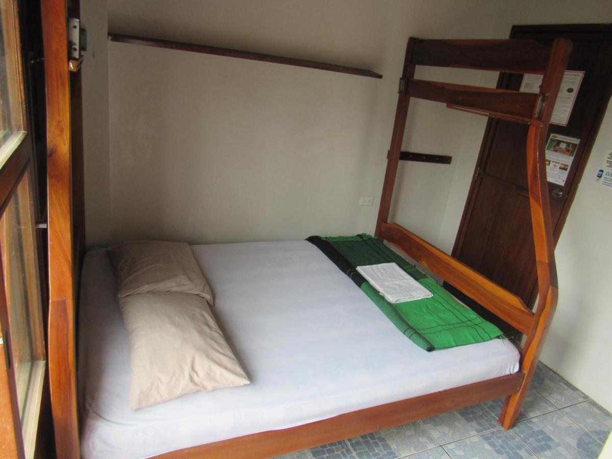 Esperanto Bed & Breakfast Surf Hostel Монтаньїта Екстер'єр фото