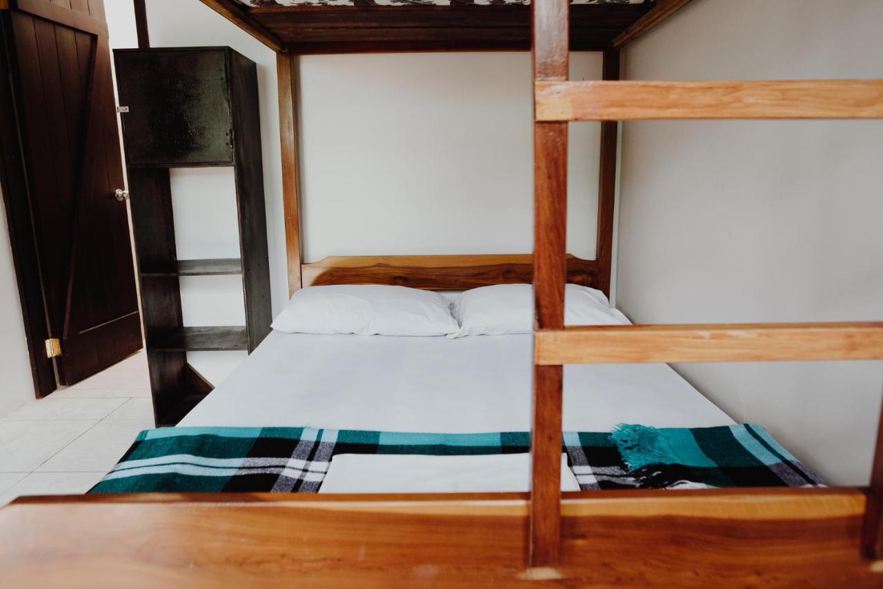 Esperanto Bed & Breakfast Surf Hostel Монтаньїта Екстер'єр фото