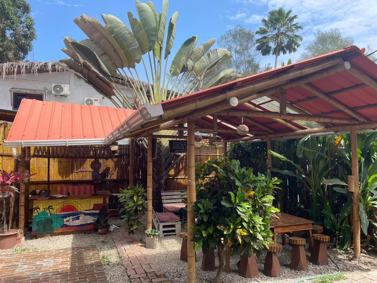 Esperanto Bed & Breakfast Surf Hostel Монтаньїта Екстер'єр фото